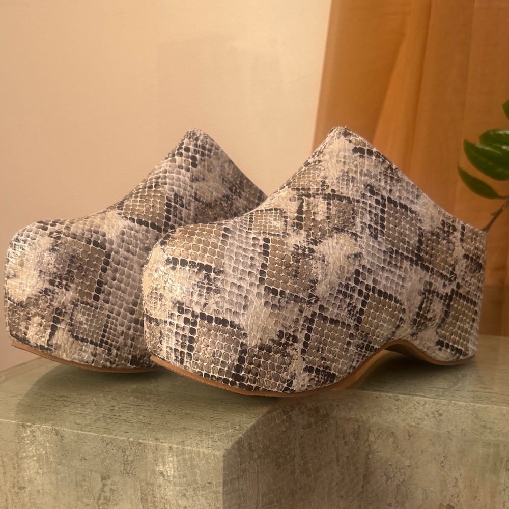 Azalea Wang Snakeskin Pattern Women's Clogs